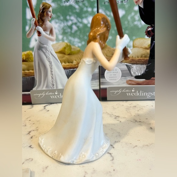 Weddingstar porcelain bride and groom cake topper - Picture 11 of 13